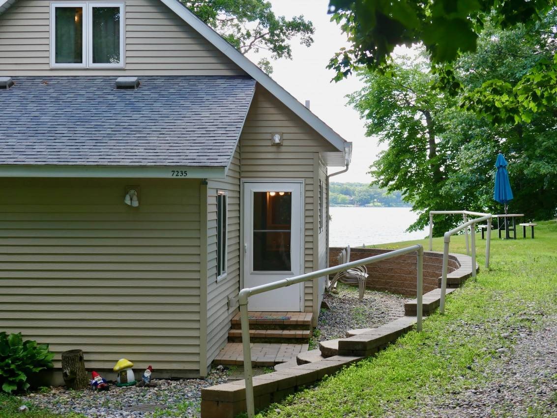 Lake Sylvia Peninsula Home Rental